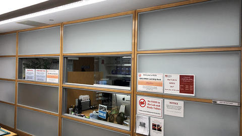 computer lab help desk